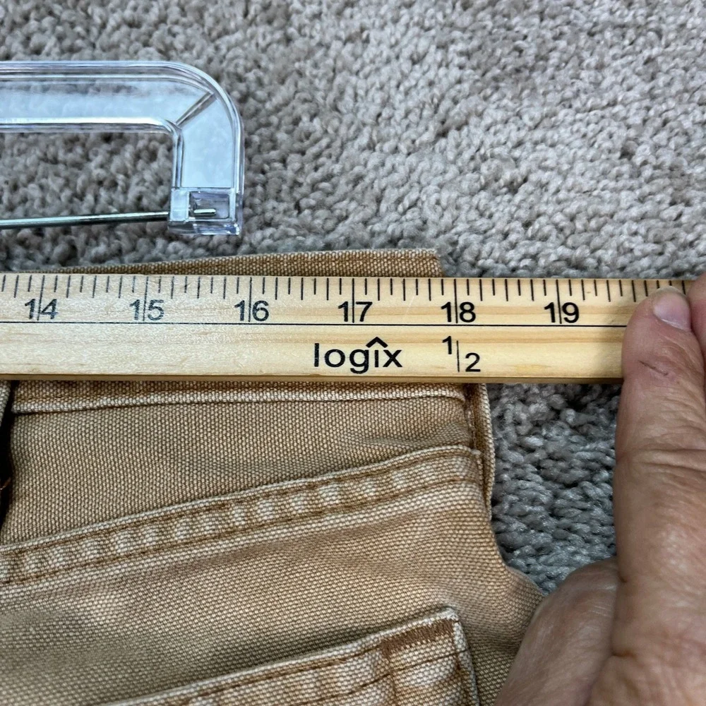 Carhartt there visible